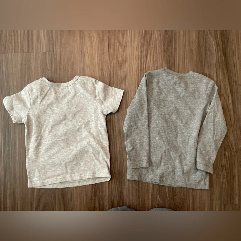 OshKosh B'gosh baby boy Gray Short Sleeve and long sleeve Tee bundle size 18M